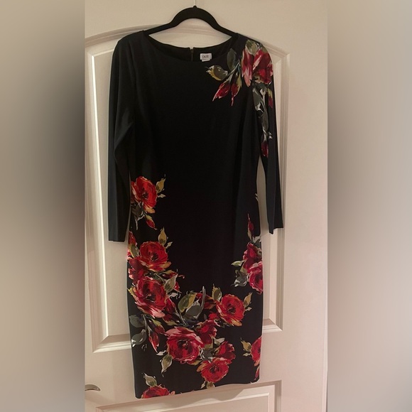 Cache Floral Black Dress - Picture 2 of 11